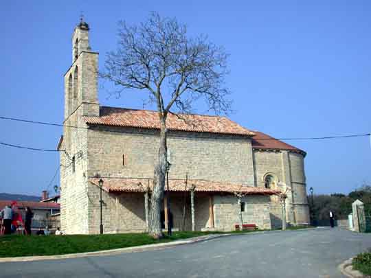 Iglesia de Hueto Arriba, parece otra, pero es la misma