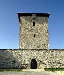 Torre del Infantado de Mendoza, limpia y reluciente
